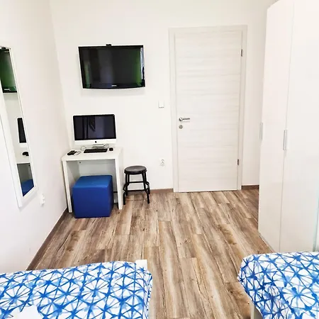Center ゲストハウス