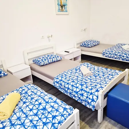 Center بيت ضيافة سبليت
