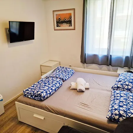 Center بيت ضيافة *