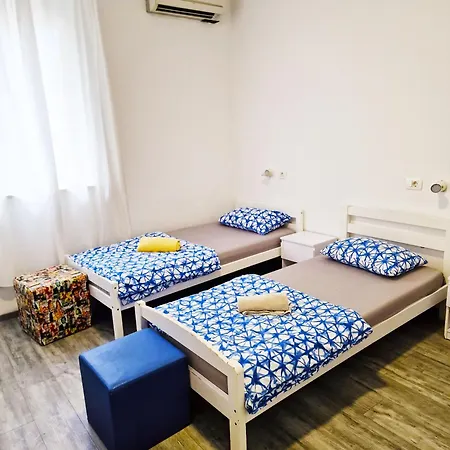 Center بيت ضيافة *